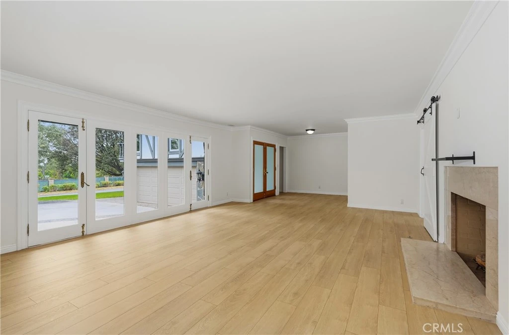 Interior 2