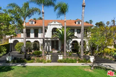 520 N Palm Drive