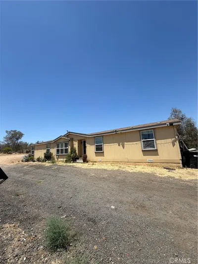 21822 Ellis