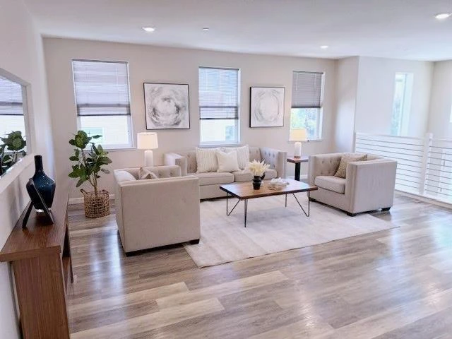 Interior 4