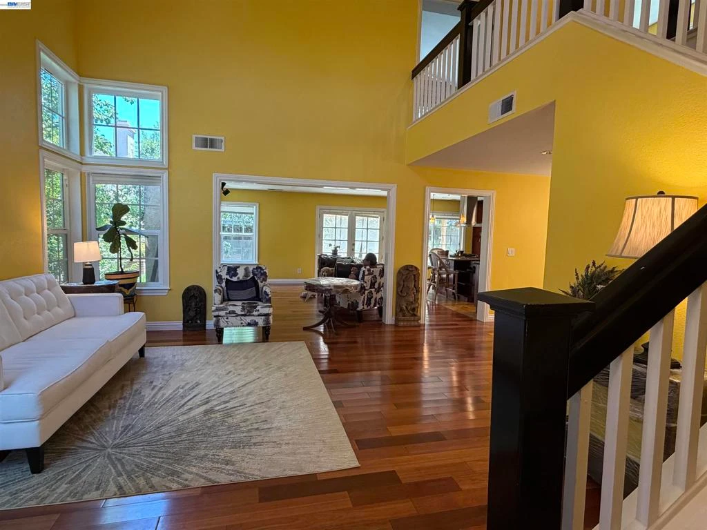 Interior 2