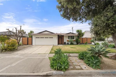 2422 S Salta Street