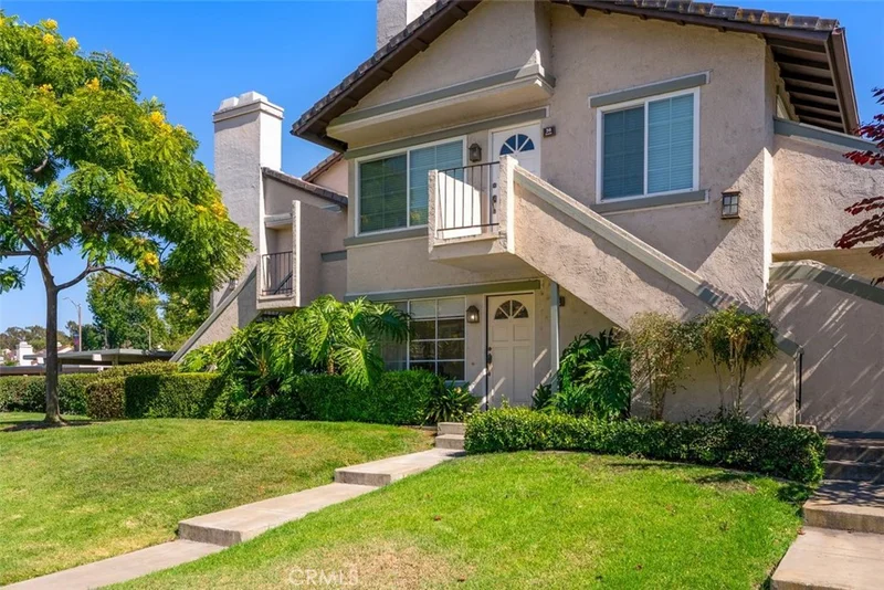 34 Exeter, Irvine, CA 92612