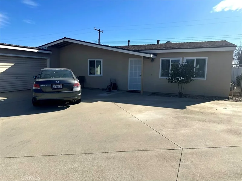 329 Hawthorne, Rialto, CA 92376