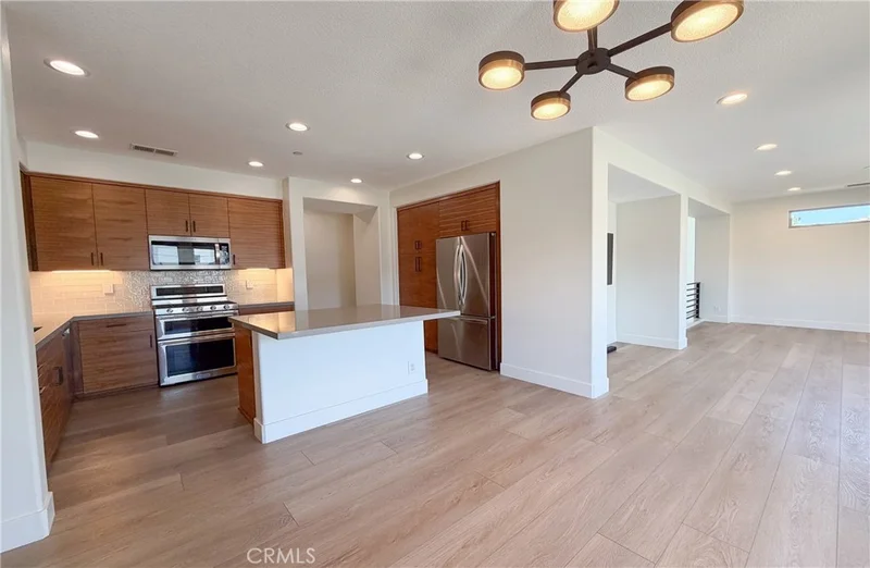 Photo 2 of 5406 W 149th Place 7
