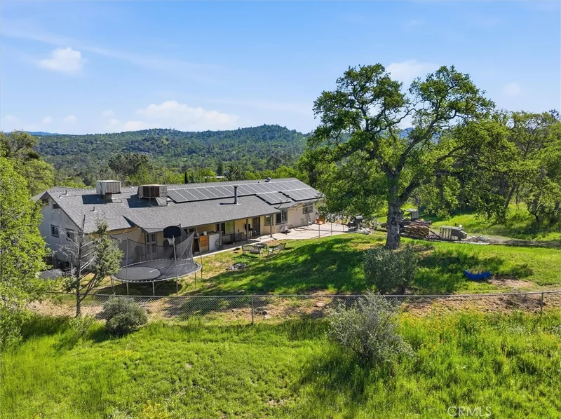 31749 Road 400 photo 2