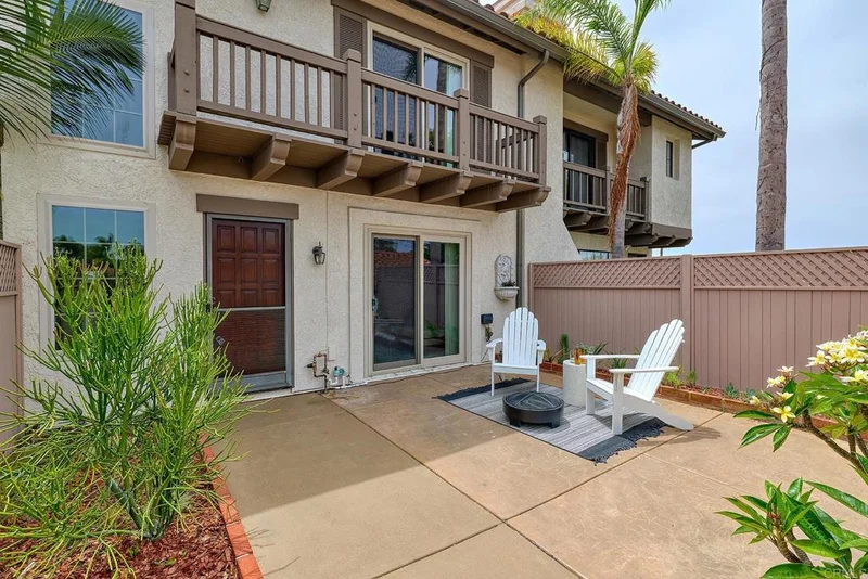 6926 Peach Tree Rd., Carlsbad, CA 92011