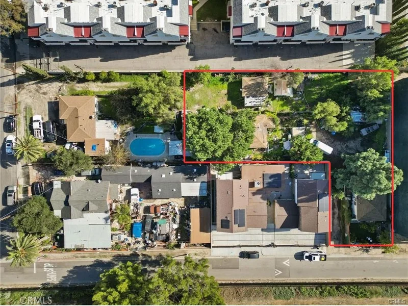 11144 Lorne