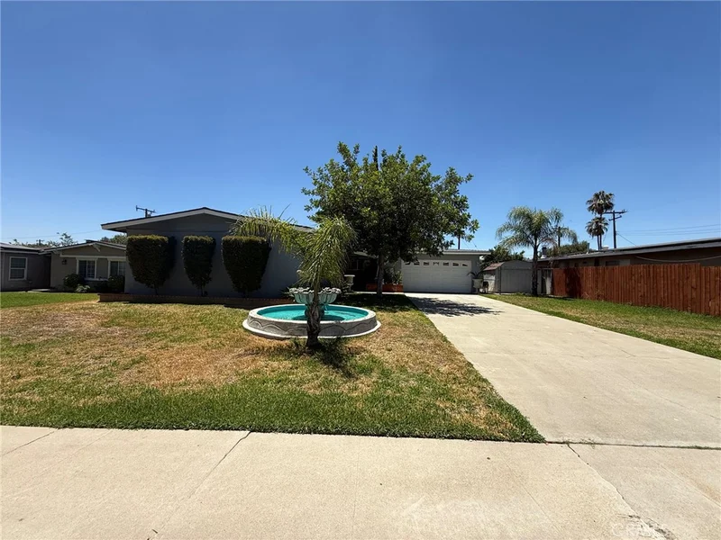 1275 E 37th