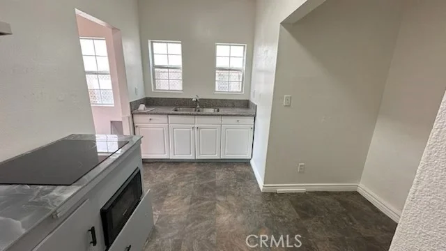 1470 B Henderson photo 2