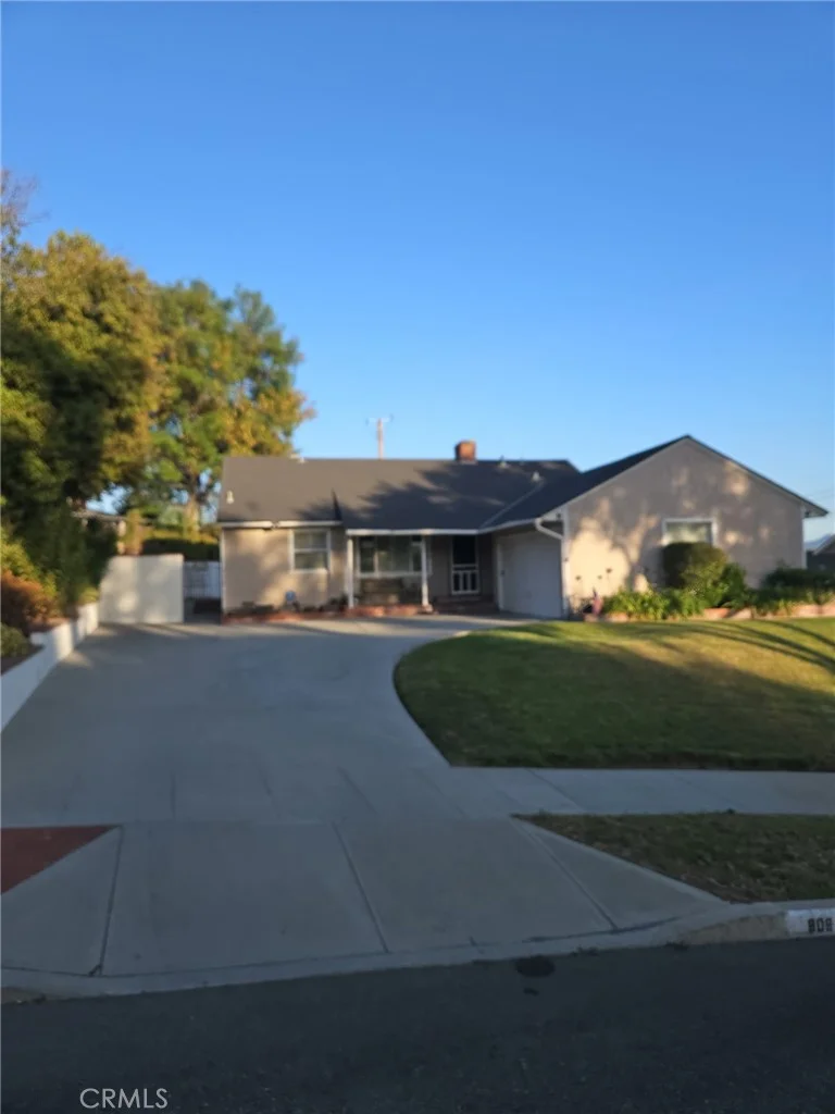 806 Stanford