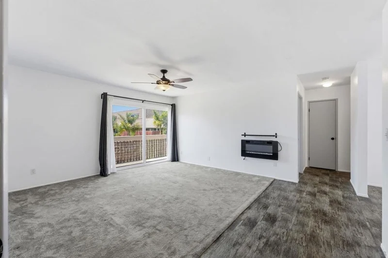 Photo 2 of 405 Requeza St H12