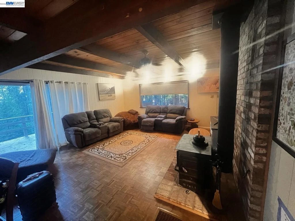 Interior 3