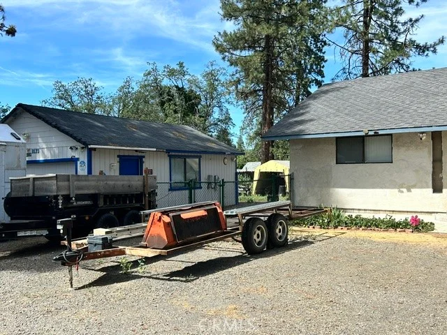 Photo 2 of 21729 2nd