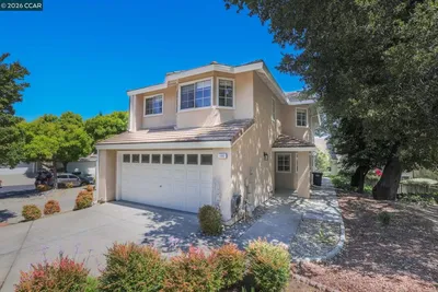 1002 Pinehurst Ct photo 2