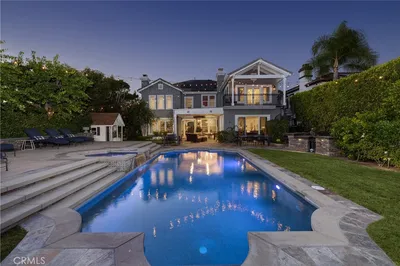 19635 Larchmont Circle