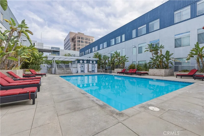 435 W Center Street 405