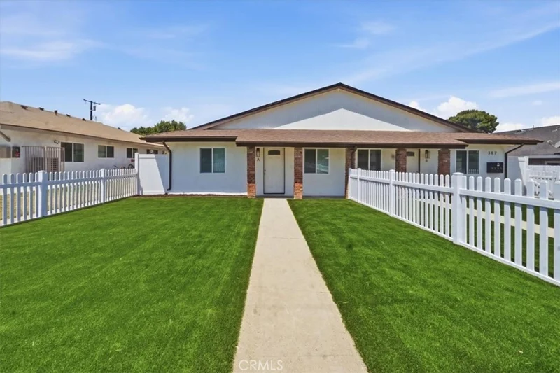 307 N Tustin A