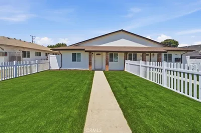307 N Tustin A