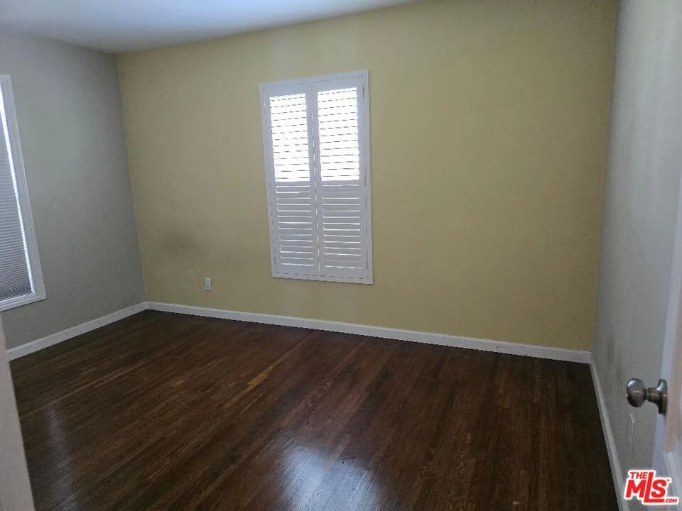 Interior 3