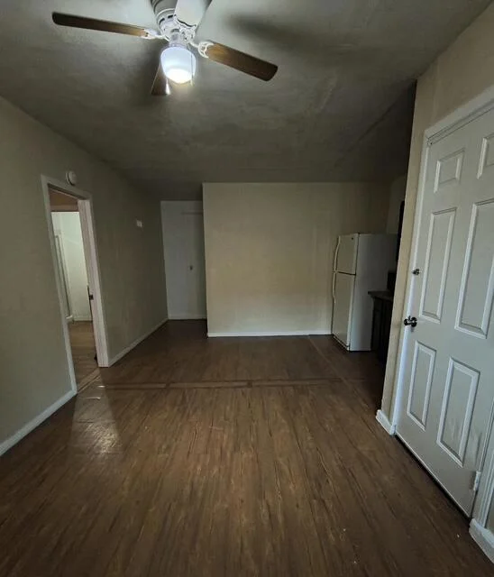 45435 Elm Street Studio photo 2