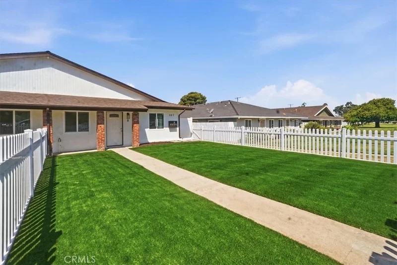 307 N Tustin B photo 2