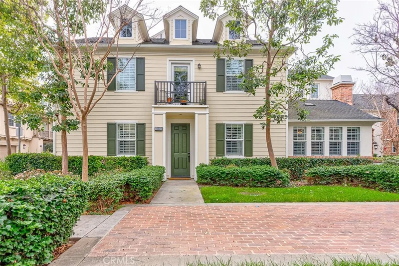 15220 Cambridge, Tustin, CA 92782