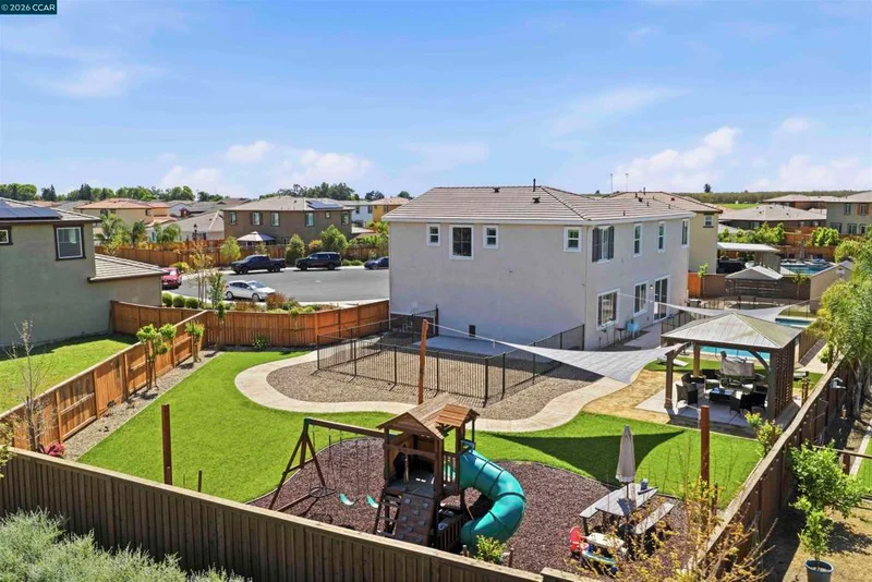 Photo 2 of 1655 Apricot Ct