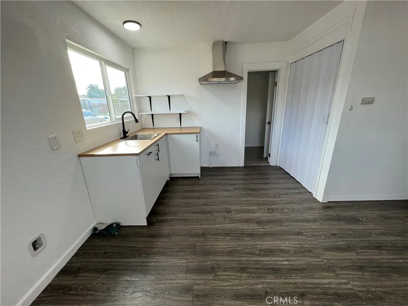 1906 Mentone Blvd A