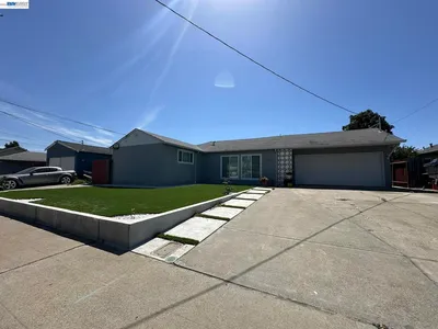 1220 ESSER AVE photo 2