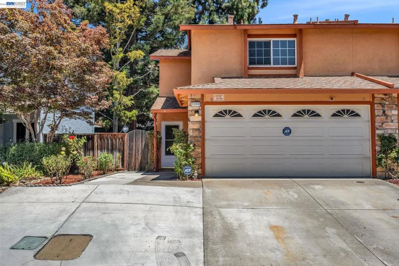 35918 Vivian Pl