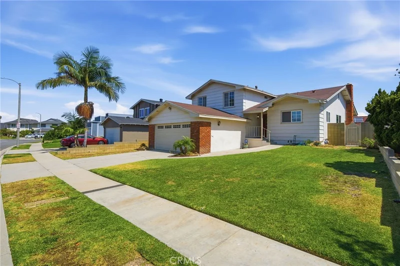 1047 Ashbridge Lane