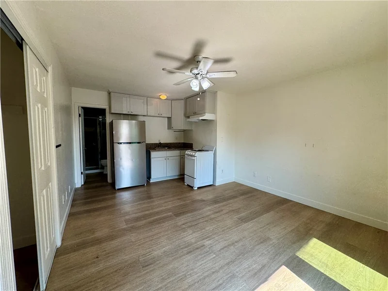8863 San Bernardino Road 5 photo 2