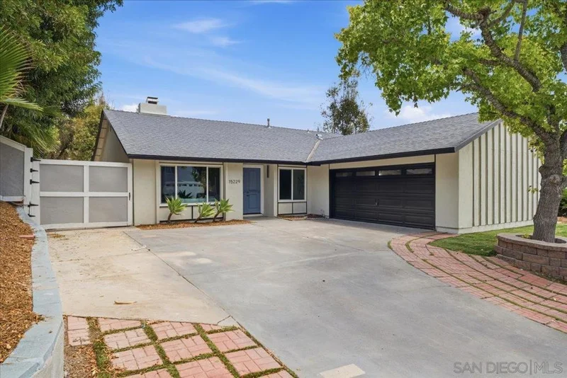 15229 Andorra Way photo 2