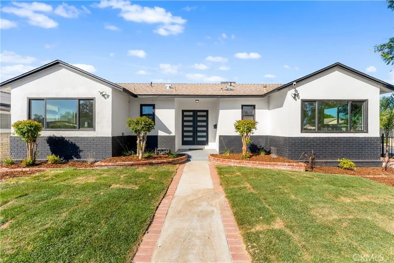 8908 8910 Lev Avenue, Arleta, CA 91331