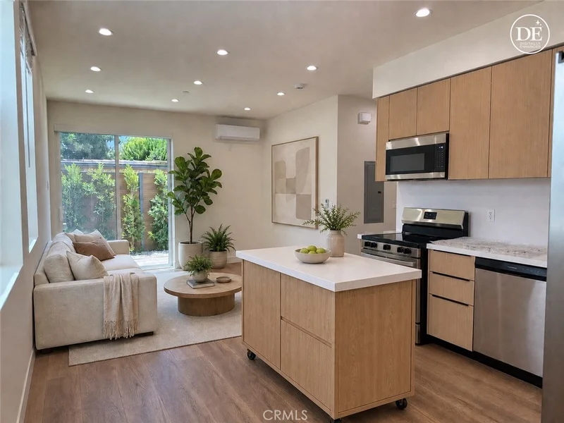4121 Lafayette Place C