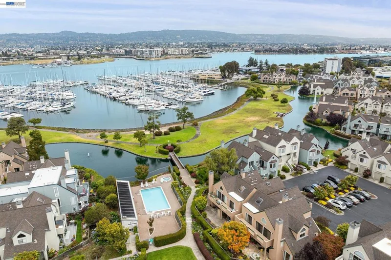 13 Regulus Ct, Alameda, CA 94501