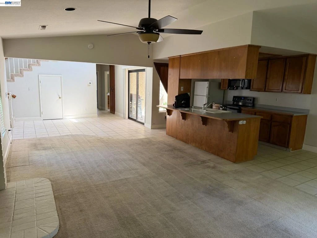 Interior 4