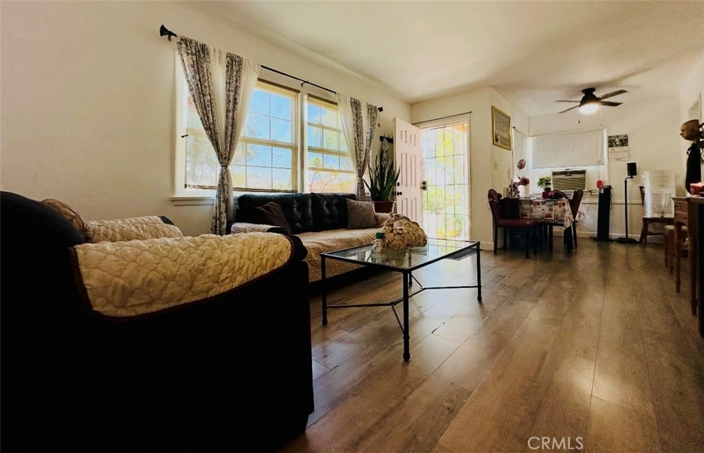 Interior 3
