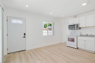 13138 Corcoran photo 2