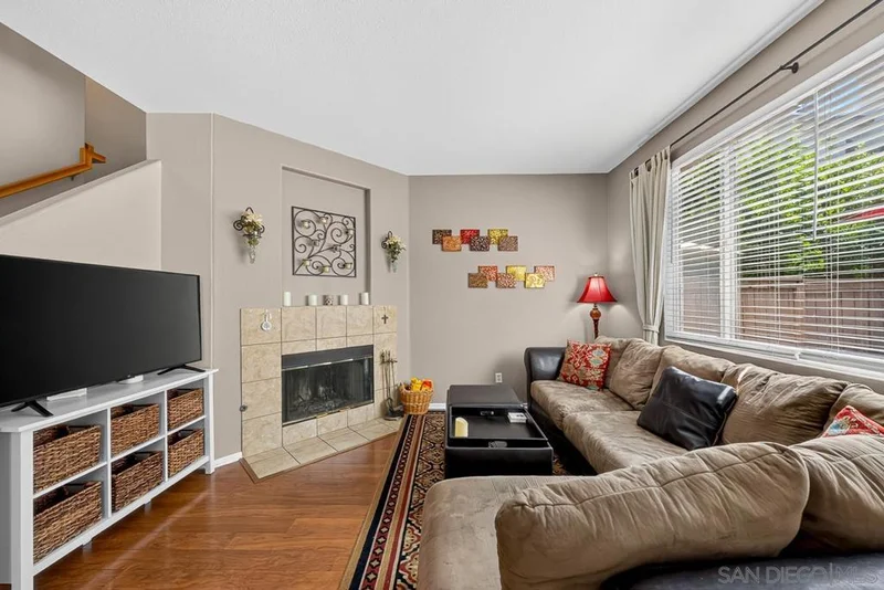 1860 Rouge Dr