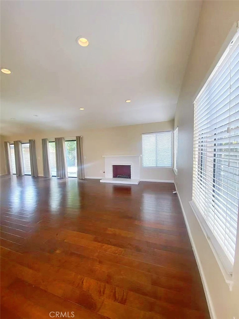 Interior 3