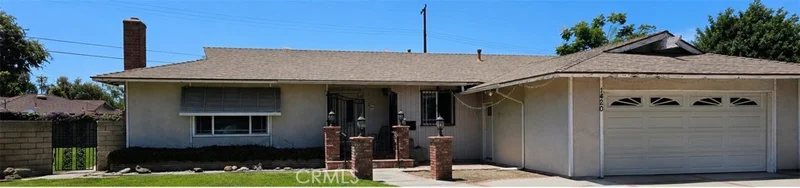 1420 E Delta