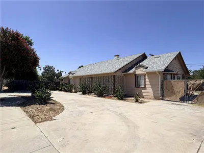 2820 Madison photo 2