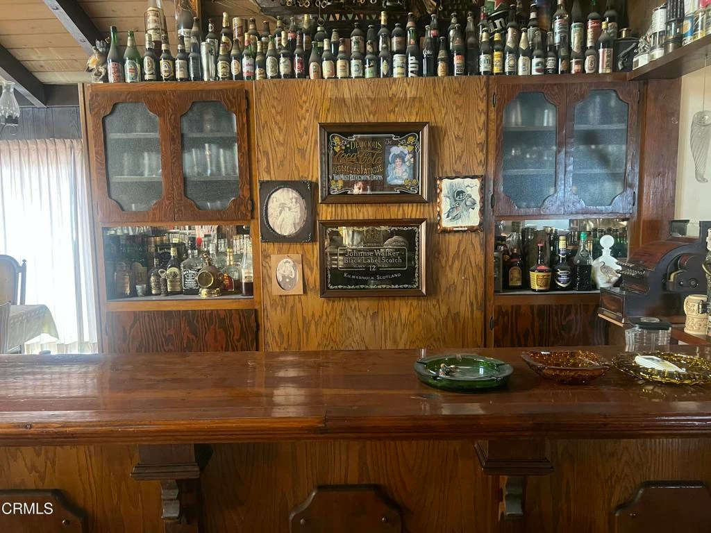 Interior 4