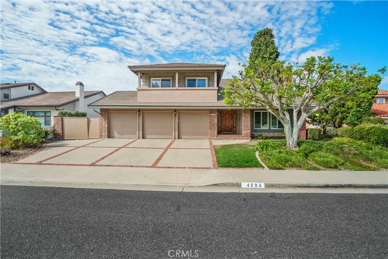 4235 Rousseau Lane