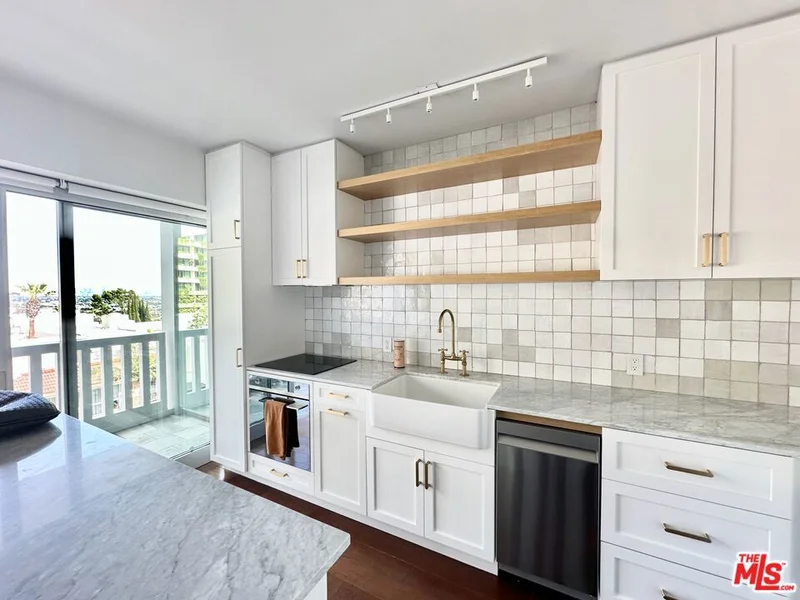 999 N Doheny Drive 406, West Hollywood, CA 90069