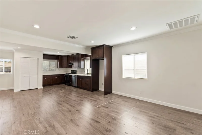 136 N Rampart Boulevard 3