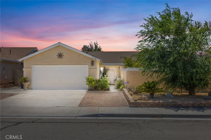 1116 Oakwood Lane, Rosamond, CA 93560