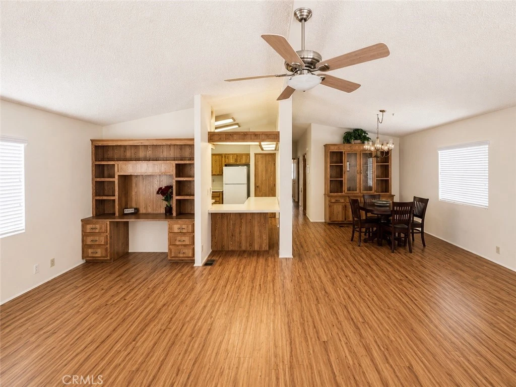 Interior 4